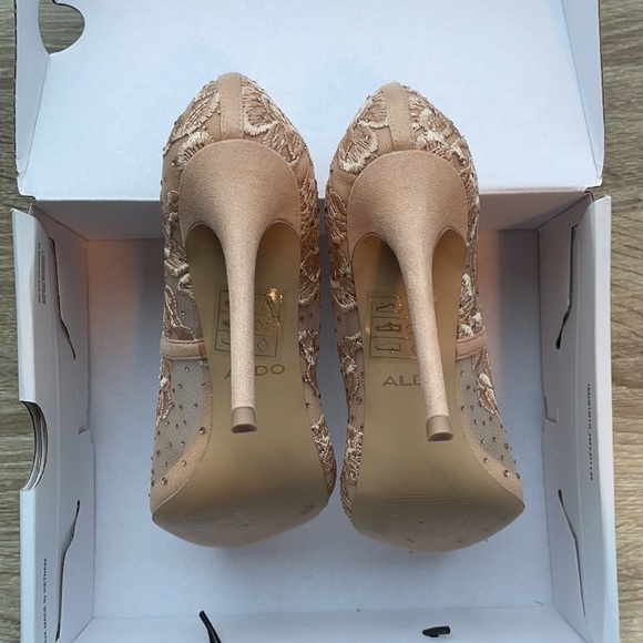 Nude Heels - Picture 4 of 5